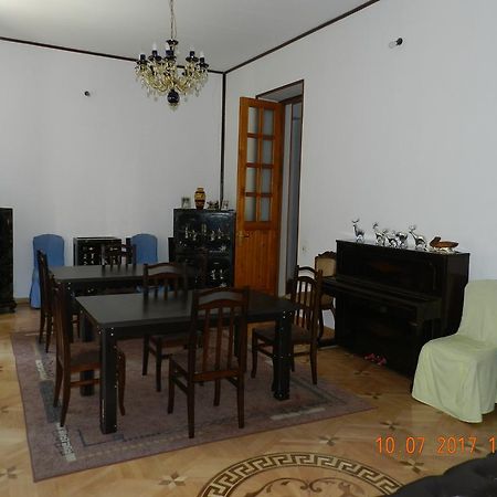 Room 404 Guest House Tbilisi Exteriör bild