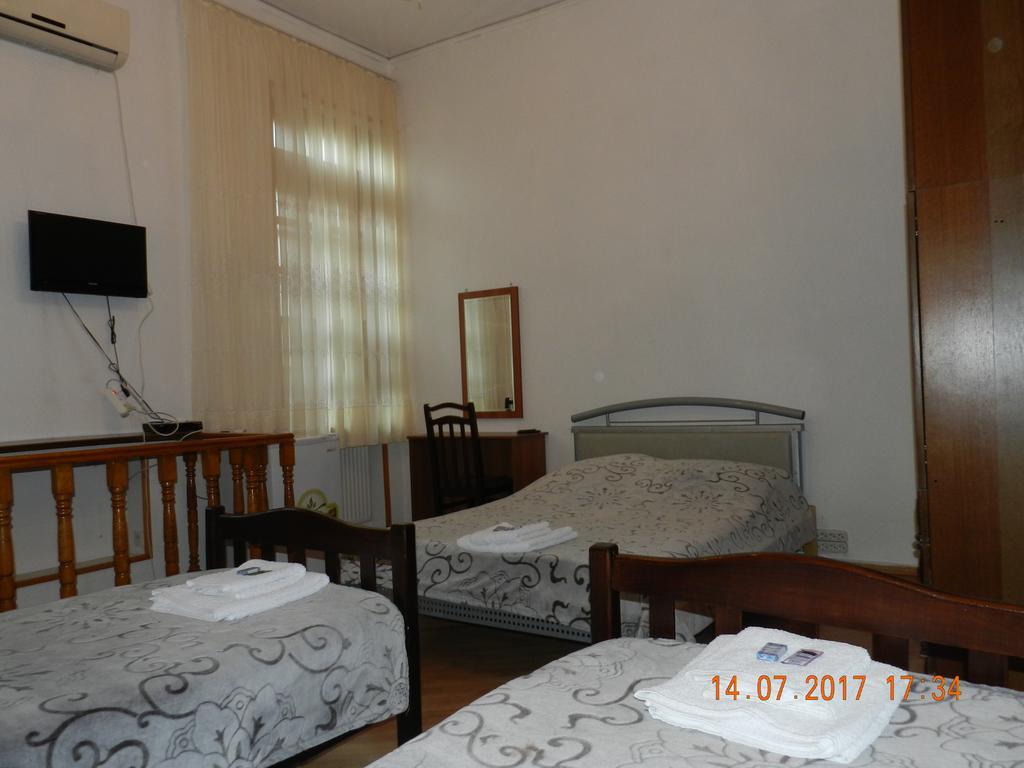 Room 404 Guest House Tbilisi Exteriör bild
