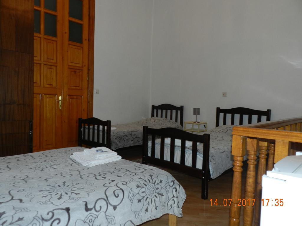 Room 404 Guest House Tbilisi Exteriör bild