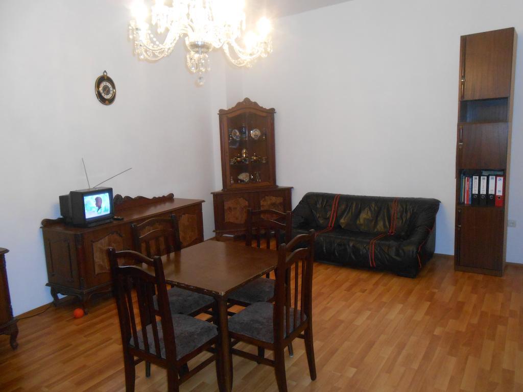 Room 404 Guest House Tbilisi Exteriör bild